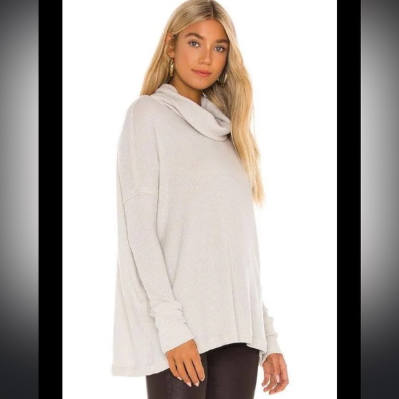 11. $89 NWT Free People long sleeve sweater🌙 - Picture 3 of 9